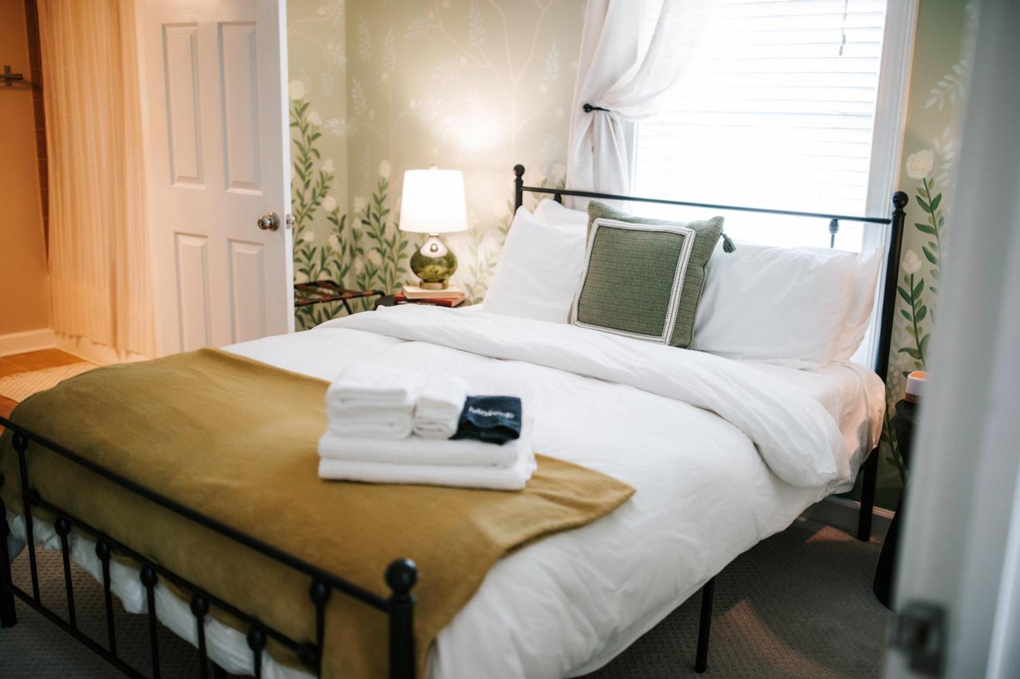 Cozy Cottage - Walk To Campus, Stadium, Downtown Athens Luaran gambar
